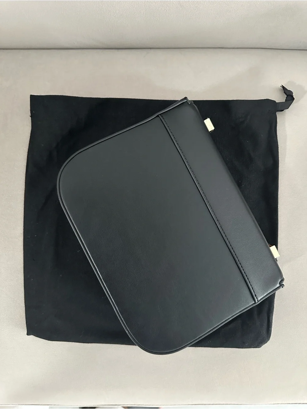 DeMellier sleek black